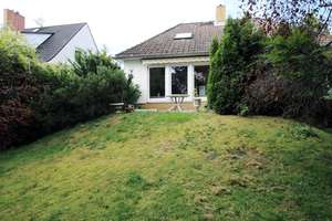 Ruhige Lage, Einfamilienhaus mit Garage im schönen Berlin Mariendorf zum Kauf