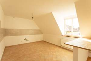 Offene Wohnküche, überdachte Terrasse - und das mitten in Burg! – Markt 27, 39288 Burg – Vorschaubild 2