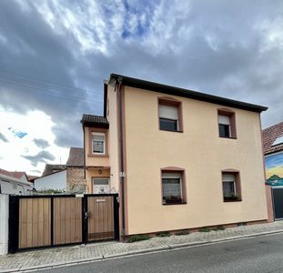 Hübsches Einfamilienhaus mit 7 Zimmern in LU-Oppau