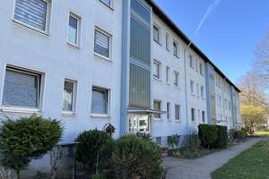 Renovierte 3 Zi.- Whng. -  Wannenbad mit Fenster und Balkon - Duisburg – Franz-Schubert-Str. 10, 47226 Rheinhausen-Mitte, Duisburg – Vorschaubild 1
