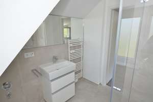 Stilvolle DG-Wohnung zum Wohnen und/oder Arbeiten – Lahnstraße 24, 65195 Rheingauviertel / Hollerborn, Wiesbaden – Vorschaubild 8
