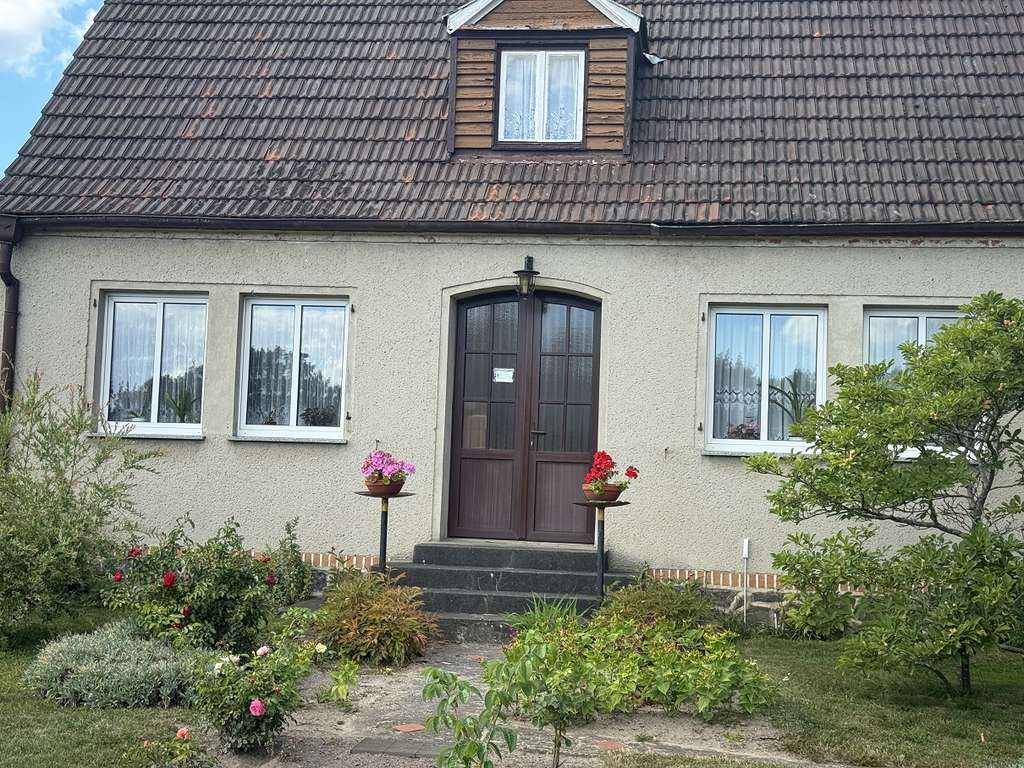 Immobilie in Sarnow - Haus mit Potential und großem Grundstück !!! Ca. 12 km von Anklam entfernt !!! - Bild 1
