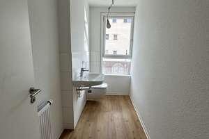 GROSSZÜGIGE 3-ZIMMERWOHNUNG (OHNE BALKON UND OHNE KELLER) – Die vollständige Adresse der Immobilie erhältst du vom Anbieter., 74078 Kirchhausen, Heilbronn – Vorschaubild 7