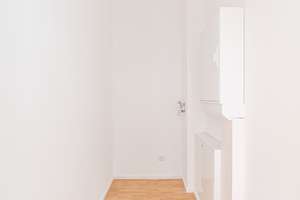 3 Zimmer Wohnung mit Erker und Balkon sowie mit Einbauküche – Schlossallee 9, 13156 Niederschönhausen, Berlin – Vorschaubild 9