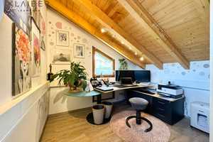 Schönes, Exclusiv ausgestattetes Luxus Haus mit Pool,Aussenküche, W.garten, ELW, Garage, ruhige Lage – Göppingen (Kreis) – Vorschaubild 17