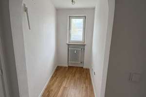 2 Zimmer Wohnung mit Wohnküche am Englischen Garten – Die vollständige Adresse der Immobilie erhältst du vom Anbieter., 80802 Schwabing-Ost, München – Vorschaubild 4