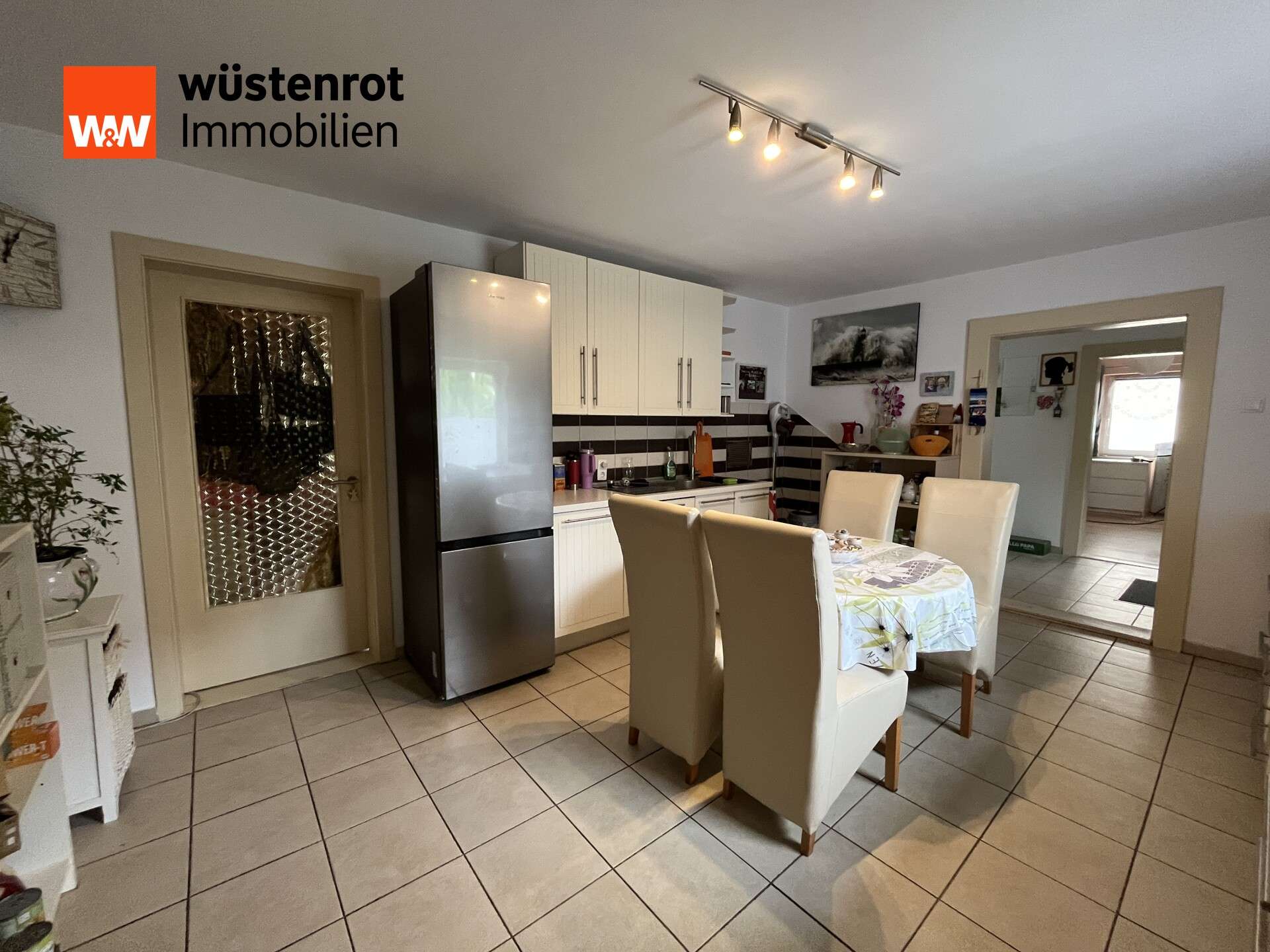 Immobilie in Mallersdorf-Pfaffenberg - Charmantes Zweifamilienhaus mit Laden - Bild 6