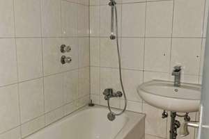 Helle 3-Zi-Wohnung ohne Küche, 72 qm mit Potenzial - nur für 2 Personen keine WG – Die vollständige Adresse der Immobilie erhältst du vom Anbieter., 70469 Feuerbacher Tal, Stuttgart – Vorschaubild 10