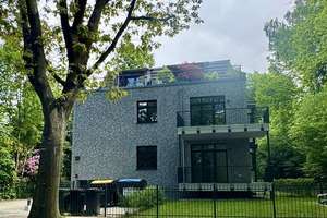 Exklusive 3-Zimmer-Wohnung mit Balkon und 2 Stellplätzen in Hamburg-Wellingsbüttel