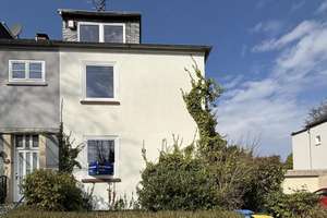 Seltene Chance in Huttrop: Reihenendhaus auf großem Grundstück – Die vollständige Adresse der Immobilie erhältst du vom Anbieter., 45138 Huttrop, Essen – Vorschaubild 2