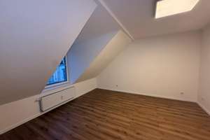 Erstbezug nach Sanierung! 4-Zimmer-DG-Wohnung ca. 100 m² – Schülkestraße 4, 42277 Oberbarmen, Wuppertal – Vorschaubild 13