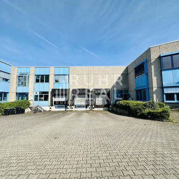 Großzügige Logistikfläche in Hilden | 2 Rampen + 2 ebenerdige Tore | Regalsystem vorhanden