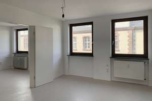 Schöne 3-Zimmer-Wohnung mit Balkon und Aufzug in Wiesbaden – Die vollständige Adresse der Immobilie erhältst du vom Anbieter., 65185 Mitte, Wiesbaden – Vorschaubild 2