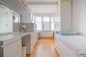 Moderne Wohnung in tadellosem MFH - Lichtdurchflutete 4 Zi-Whg mit Balkon, Stellplatz und Gäste-WC – Die vollständige Adresse der Immobilie erhältst du vom Anbieter., 12355 Rudow, Berlin – Vorschaubild 4
