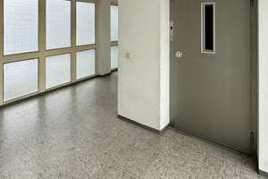 Bereits renovierte 3-Zimmer-Eigentumswohnung in Rgbg.-West – Die vollständige Adresse der Immobilie erhältst du vom Anbieter., 93049 Westenviertel, Regensburg – Vorschaubild 4