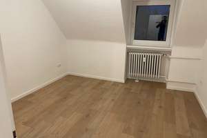 2023 Kernsanierte Dachgeschosswohnung mit vier Zimmern in Düsseldorf – Zeppelinstraße 24, 40231 Eller, Düsseldorf – Vorschaubild 17