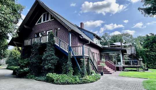 Bild von Top gepflegtes Landhaus mit 2 WE, Nebengebäuden, viel Potential und direkt angrenzenden Ländereien
