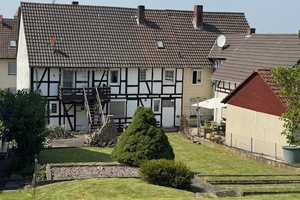 /// 1-2 Familiendoppelhaushälfte mit Garage, Stellplatz und schönem Grundstück in ruhiger Wohn – Schwalm-Eder-Kreis – Vorschaubild 3