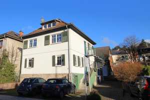 Zweifamilienhaus + teilausgebaute Scheune + Garten + 5 Stellplätze – Main-Taunus-Kreis – Vorschaubild 1