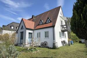 Vermietetes Zweifamilienhaus auf wunderschönem Südgrundstück in begehrter Lage von Waldtrudering – Die vollständige Adresse der Immobilie erhältst du vom Anbieter., 81827 Waldtrudering, München – Vorschaubild 2