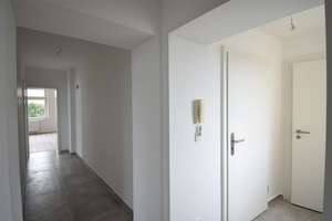 Frisch renoviert! Großzügige 3-Zimmer-Wohnung mit Terrasse zu vermieten – Krefelder Str. 107, 41061 Eicken, Mönchengladbach – Vorschaubild 3