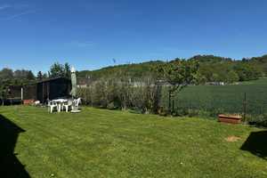 RESERVIERT! Haus mit 2 Wohneinheiten ca.240m² Wohnfl. • Doppelgarage • Garten • Pellet & Solar – Gießen (Kreis) – Vorschaubild 3
