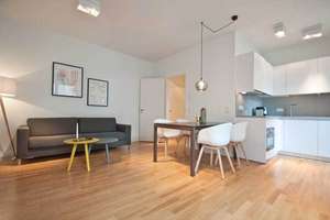 Exklusive Neubauwohnung mit Balkon in Mitte