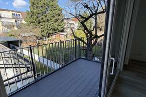 Modern. Hell. Hochwertig - 2-Zimmer-Wohnung mit Balkon in Köln-Hochkirchen