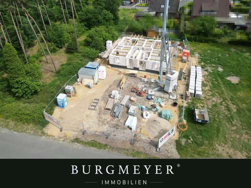 Abbildung zu LINGEN-BRÖGBERN: Neubau-Dachgeschosswohnung mit Balkon und Stellplatz in ruhige