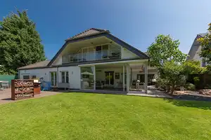 Exklusives Familiendomizil mit Stil, Raum und Charakter in Traumlage direkt am Uerdinger Stadtpark! – Krefeld – Vorschaubild 32