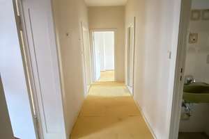 Rohdiamant im Grünen wartet auf Ihre Umgestaltung - 3 Zimmer Wohnung mit Dielen und Balkon – Grazer Damm 133, 12157 Schöneberg, Berlin – Vorschaubild 5