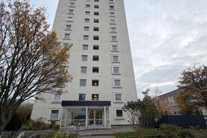 Helle 2-Zimmer-Wohnung mit Loggia in ruhiger Lage