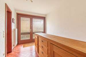 Charmantes Einfamilienhaus in Lurup mit Entwicklungspotenzial – Die vollständige Adresse der Immobilie erhältst du vom Anbieter., 22547 Lurup, Hamburg – Vorschaubild 3