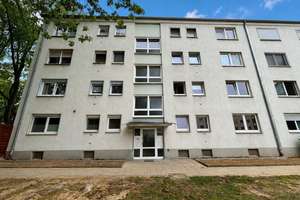 Vermietet: Sanierungsbedürftige 4-Zimmer-Wohnung mit Balkon in Dortmund-Wellinghofen