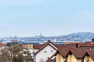 Ohne Makler: Sofort freie renovierte Wohnung mit Balkon, Domblick und Garage. 5% Rendite möglich. – Seebachmarter 6, 96103 Hallstadt – Vorschaubild 2