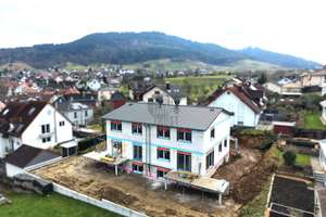 ROHBAU FERTIGGESTELLT - SCHLÜSSELFERTIGE ÜBERGABE MIT WEITBLICK AUF DAS REBLAND! – Die vollständige Adresse der Immobilie erhältst du vom Anbieter., 76534 Neuweier, Baden-Baden – Vorschaubild 2