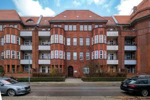 Jugendstiljuwel mit Seeblick in denkmalgeschütztem Gebäude mit ausbaufähigem Dachgeschossrohling – Die vollständige Adresse der Immobilie erhältst du vom Anbieter., 13086 Weißensee, Berlin – Vorschaubild 13