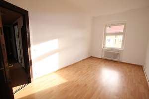 Schöne 5 Zimmer Wohnung, renoviert - mit Einbauküche und Gäste WC – Strelitzstraße 2, 12105 Mariendorf, Berlin – Vorschaubild 7