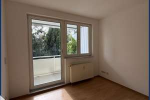 Attraktive Wohnung mit 2-Zimmern, neuer Einbauküche, Balkon & Stellplatz! – 39112 Altstadt, Magdeburg – Vorschaubild 4