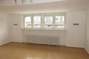 Helle 3-Zimmer-Wohnung in ruhiger Lage in Düsseldorf-Pempelfort