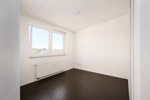 Altbau-Dachgeschosswohnung mit Kamin und privater Dachterrasse am Adolfplatz — 127m², provisionsfrei – Adolfplatz 14, 24105 Blücherplatz, Kiel – Vorschaubild 22