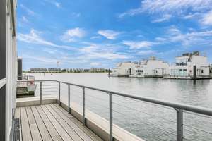 Schwimmendes Haus: Luxuriöse Eleganz direkt auf der Schlei – Die vollständige Adresse der Immobilie erhältst du vom Anbieter., 24376 Kappeln – Vorschaubild 1