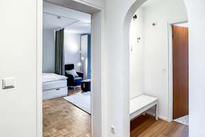 Mit sonnigem Balkon: Möbliertes Zimmer in großzügiger 2er WG – Steinforststr. 38, 91056 Heiligenloh, Erlangen – Vorschaubild 8