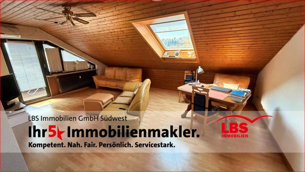 Immobilie in Zell am Harmersbach - Charmante Dachgeschosswohnung mit TG-Stellplatz - Bild 1