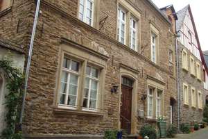 Exklusives historisches Bruchsteinhaus mit vielseitigem Nutzungskonzept – Die vollständige Adresse der Immobilie erhältst du vom Anbieter., 56820 Senheim – Vorschaubild 1