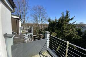 Sonne pur, hohe Räume, großer Balkon, Bad mit Fenster  zw. W-tal und D-Dorf – Altenhofer Str. 182, 42719 Wald, Solingen – Vorschaubild 6
