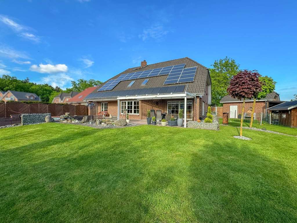 Immobilie in Beverstedt - Attraktives Einfamilienhaus auf herrlichem Grundstück mit Pool und Solaranlage - Bild 2
