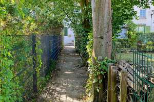 FAMILIENFREUNDLICHES SANIERUNGSOBJEKT MIT SUBSTANZ IN AUßERGEWÖHNLICHER WALDSIEDLUNG – 10318 Karlshorst, Berlin – Vorschaubild 44