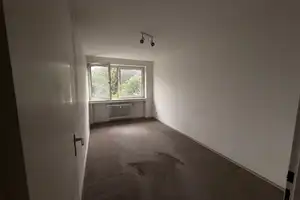 schöne 3 ZKDB- Wohnung zu vermieten nach Renovierung  zum 01.08.2025 – Mönchengladbach – Vorschaubild 1