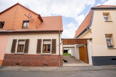 Seltene Möglichkeit! Bezahlbarer Wohnraum! Sanierungsbedürftige DHH zum Kauf in Nieder-Ingelheim!